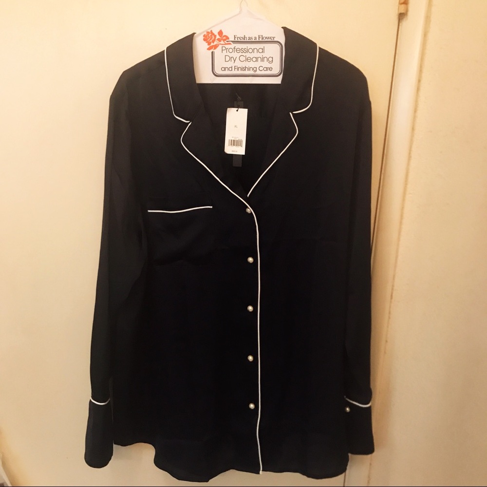 Banana Republic Navy Pajama Style Blouse w/Pearls